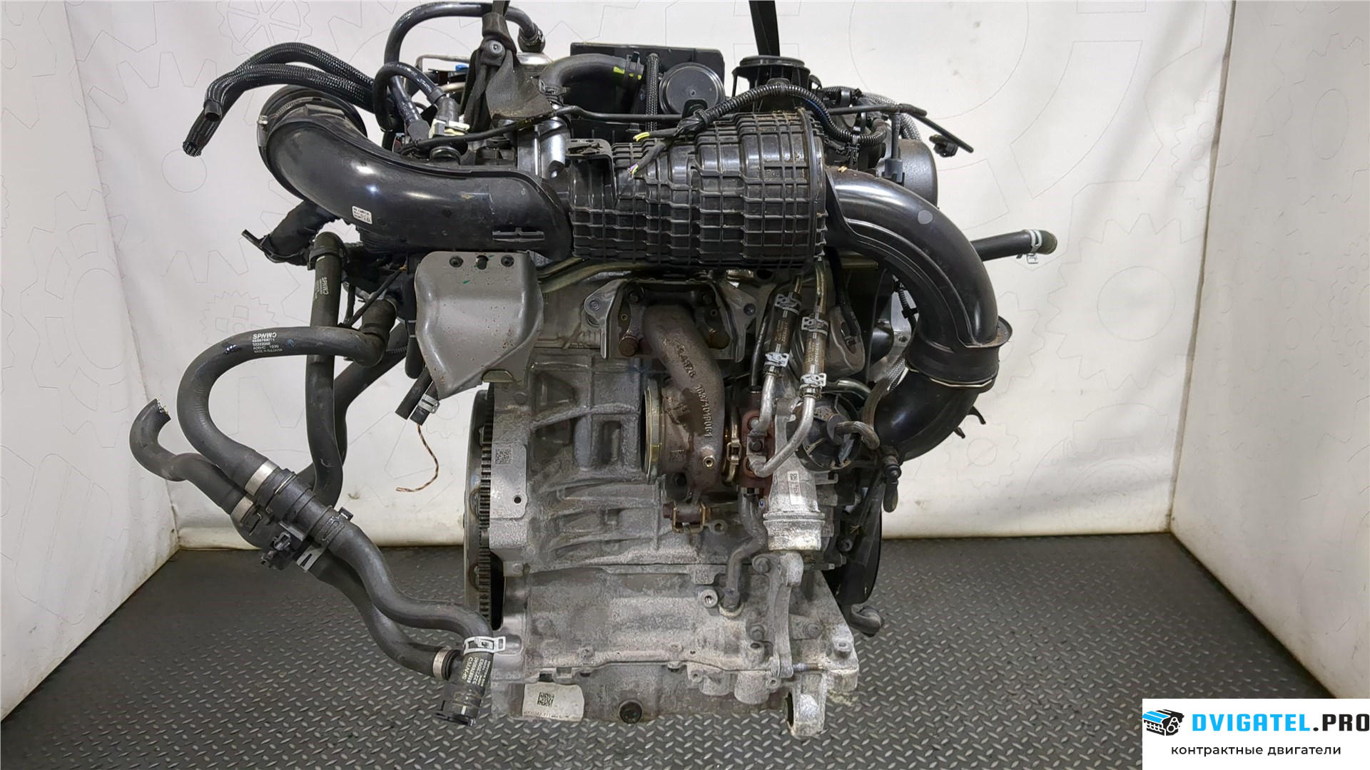 Двигатель Volvo XC40 B3154T2 1.5 л., Бензин, Турбо-инжектор, артикул 8045383