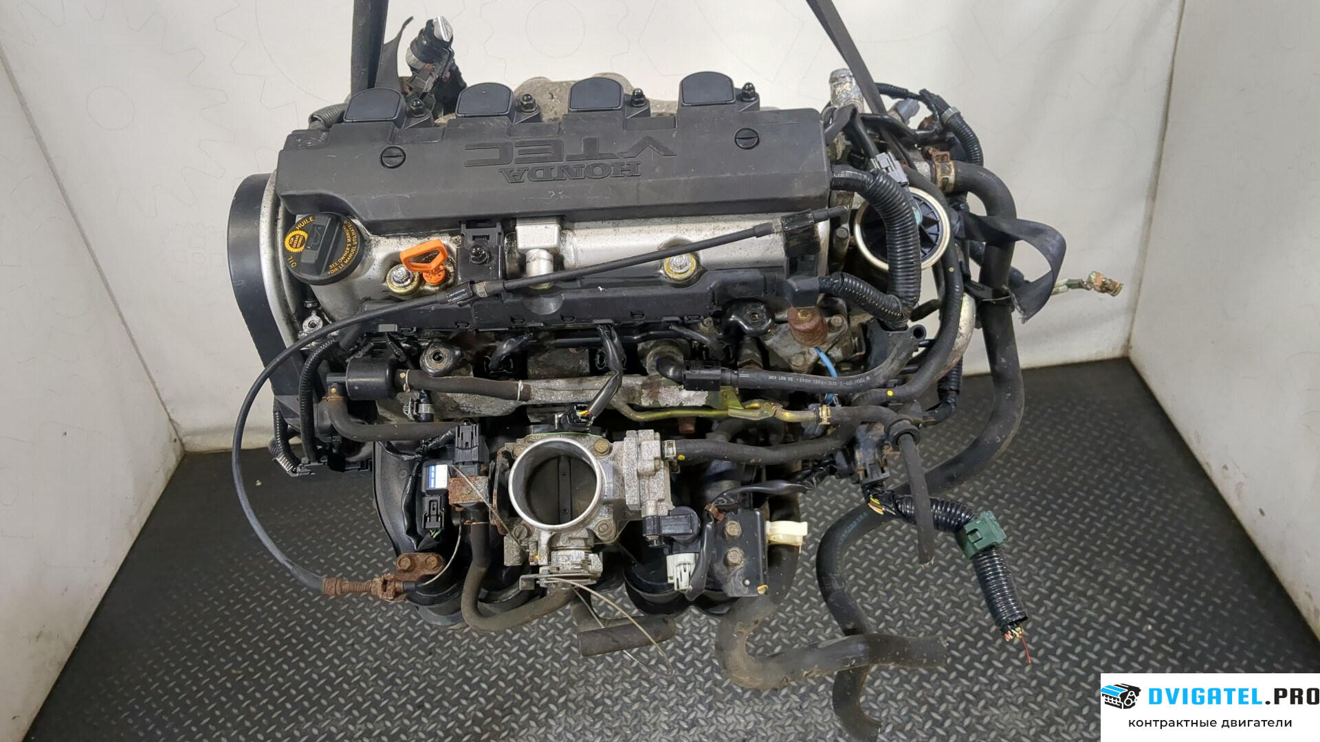Двигатель Honda Civic 2001 - 2005 D16V1 1.6 л., Бензин, Инжектор, артикул 9251822